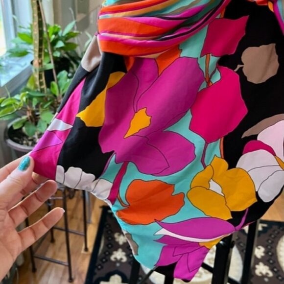 Trina Turk NWT Gemini Plunge Neck Printed One Piece Swimsuit In Multi Color SZ10 - Picture 6 of 16